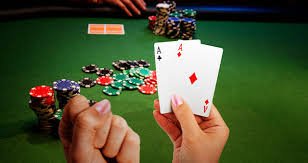 Ilustrasi pengguna royalspin88 menerima nilai cashback dari taruhan olahraga dan casino online